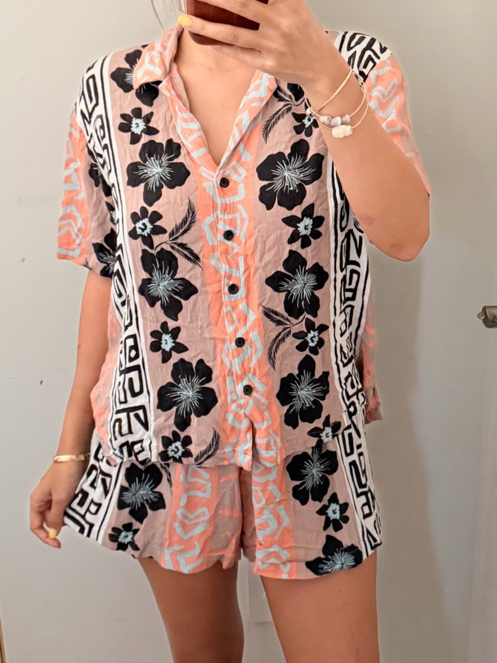 Volcom | Two-Piece Floral FUNTASTICAL Set in Peach and Black - Size XS